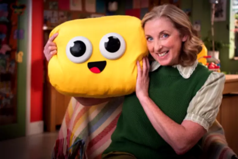 Balamory's Miss Hoolie to Narrate CBeebies Bedtime Story with Benjamin Zephaniah Tale
