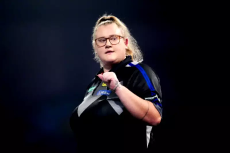 Beau Greaves becomes first woman to win PDC ranking title