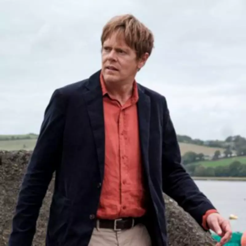 Beyond Paradise: Kris Marshall's Humphrey Goodman Leaves Police Force
