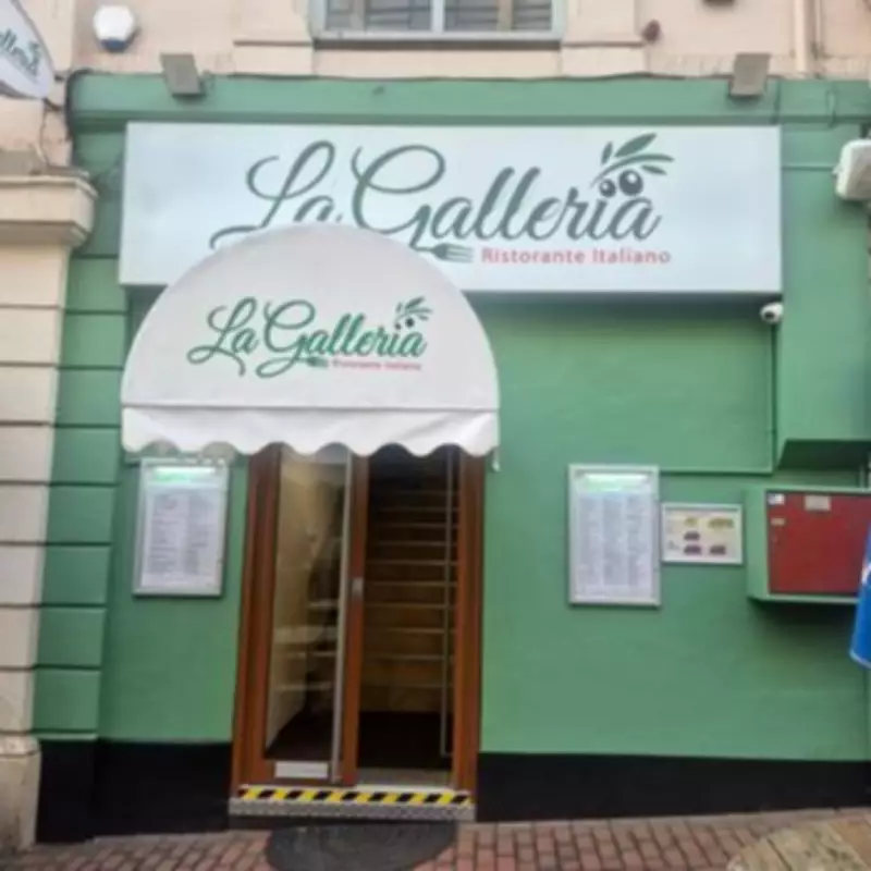 Birmingham's 'Zombie Quarter': Restaurant Owner Battles Empty Shops and Delivery Bikes