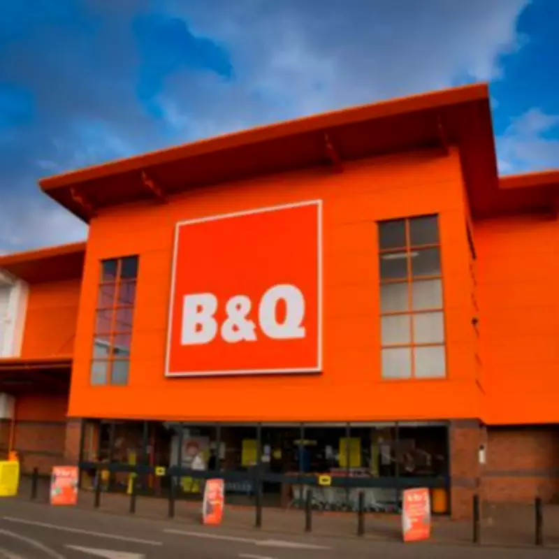 B&Q's £16 Cabin Bag Meets Airline Size Rules for Budget Travel