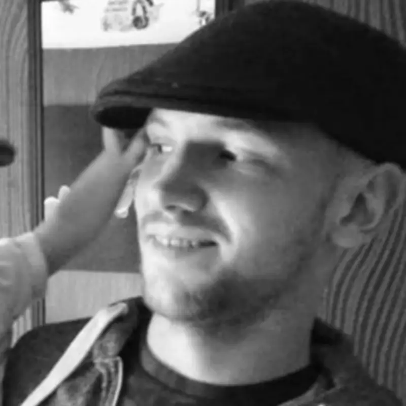 British Father Faces Thai Prison After Mistakenly Taking Phone in Bar