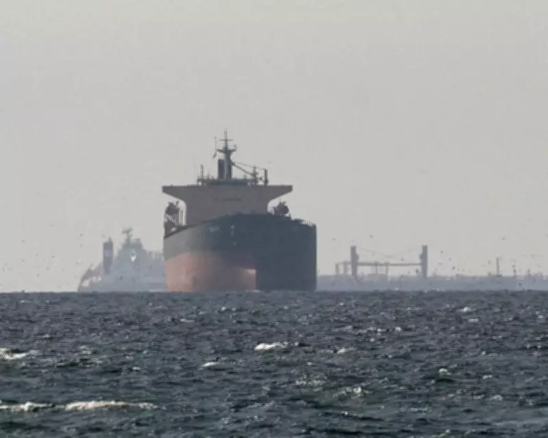 Ceasefire Fails to Free 2,000 Ships Trapped in Gulf Amid US-Iran War