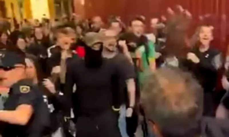 Clashes Erupt at Vox Rally in Granada Amid Spain's Migrant Amnesty Plan