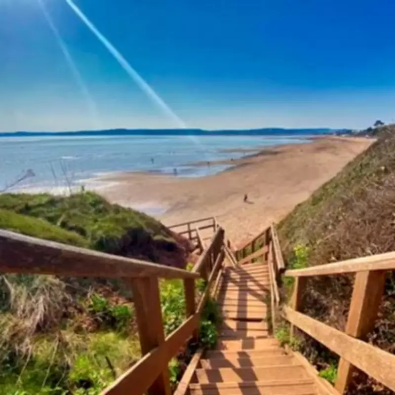 Devon Cliffs Holiday Park: Award-Winning UK Getaway with Waterslides and Beach Access