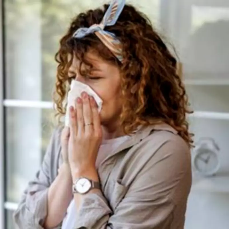 Dietitian Recommends £15 Manuka Honey to Soothe Hay Fever Runny Noses