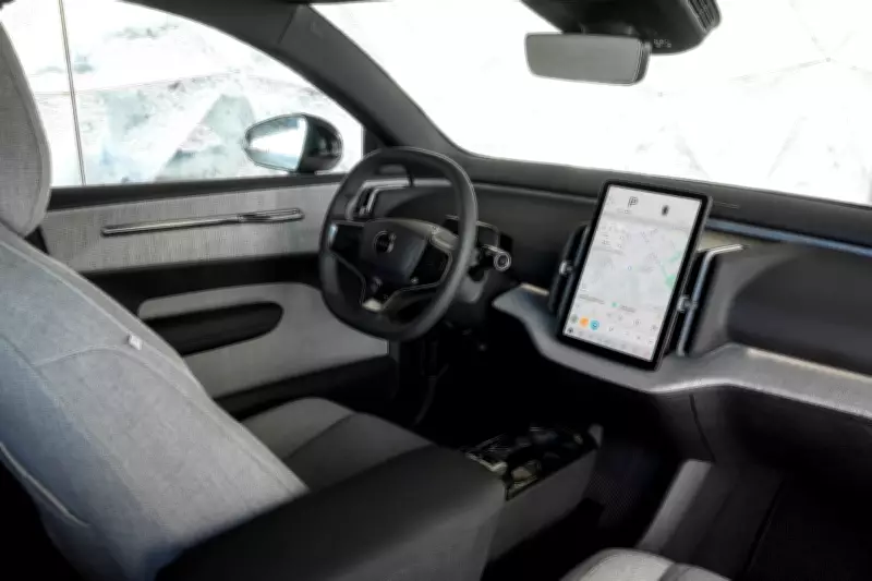 Drivers Revolt Against Touchscreens: The Battle for Buttons in Modern Cars