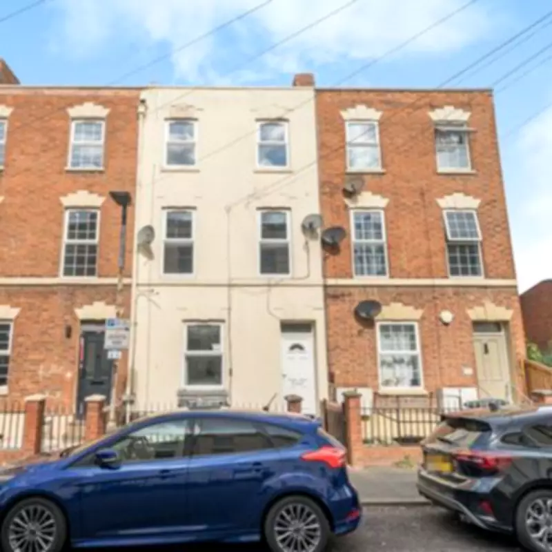 Eight-Bedroom House in Notorious Street Listed for £375,000