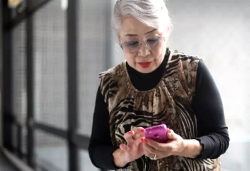 Elderly Japanese Face Digital Shift as Telecoms End Older Phone Support