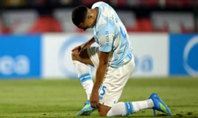 Ex-Fulham striker Carlos Vinicius misses three penalties in six minutes