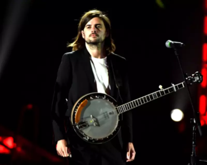 Ex-Mumford & Sons Star Proposes Mined 'Floating Wall' for Channel