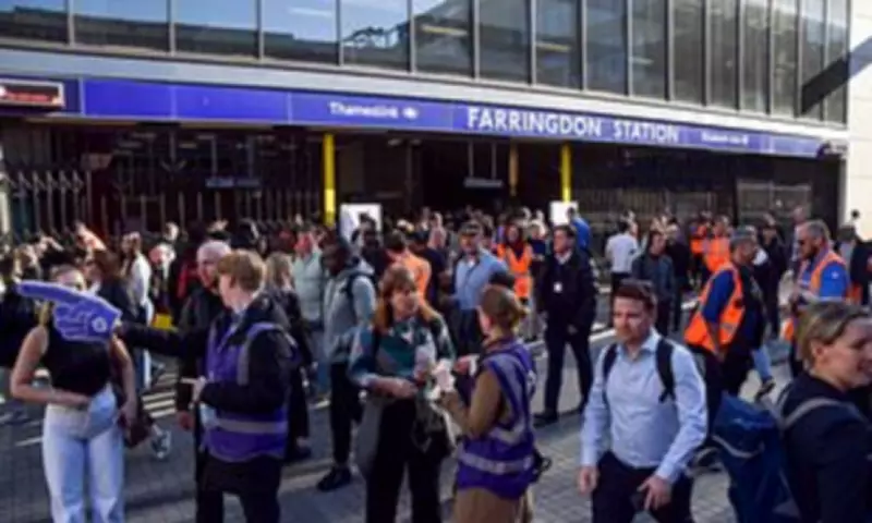 Farringdon Station Evacuated After Suspected Gas Leak