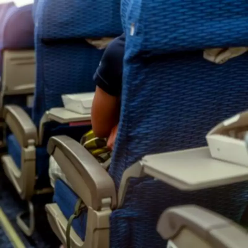 Flight Passenger Discovers Heartwarming Child's Note in Seat Pocket