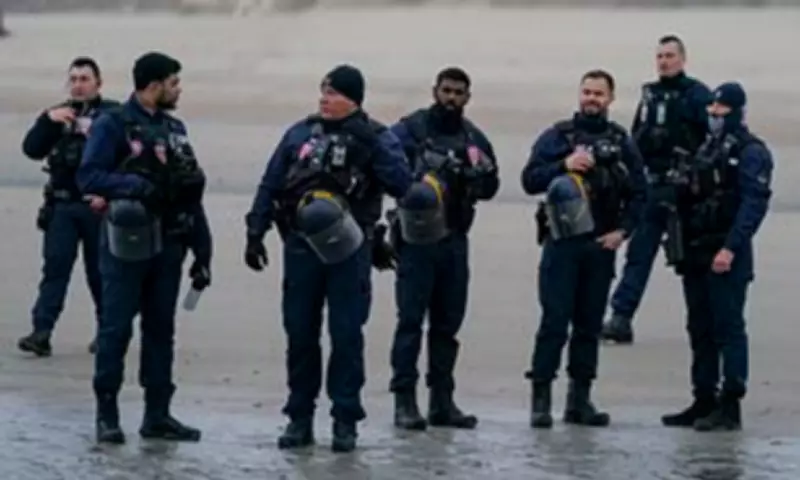 French Police Stand Idle as Migrants Board Dinghies for UK Crossing