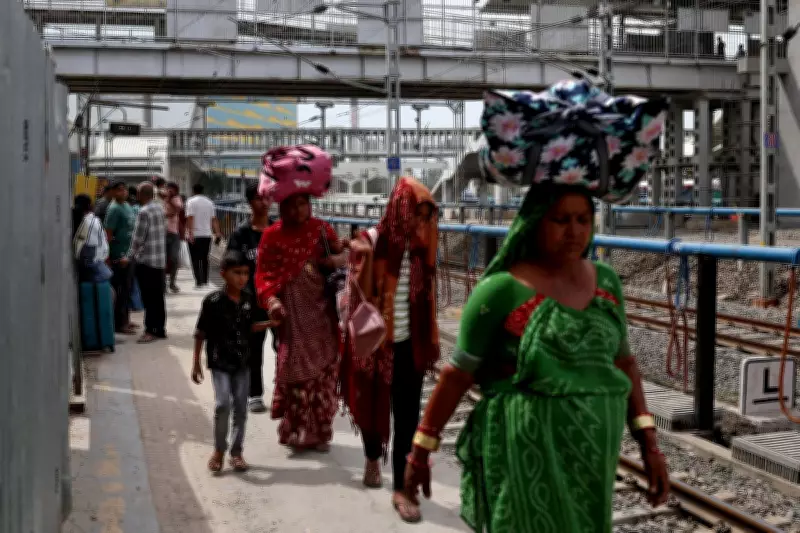Fuel Crisis Sparks Mass Exodus of Migrant Workers from Indian Cities