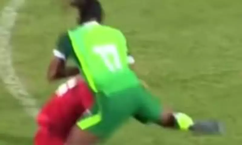Fulham's Alex Iwobi Sees Red in Nigeria Friendly After Bizarre Reaction to Foul