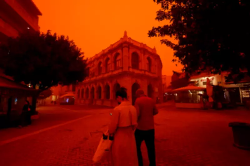 Global Week in 20 Pictures: Middle East Crisis, Artemis Launch, and Dust Storm