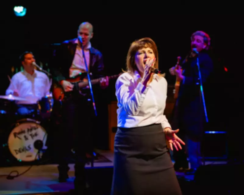 Good Golly Miss Molly Review: Bob Eaton's New Vic Production