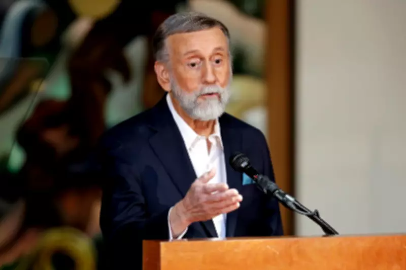 Grammy-Winning Singer Ray Stevens Recovers After Breaking His Neck