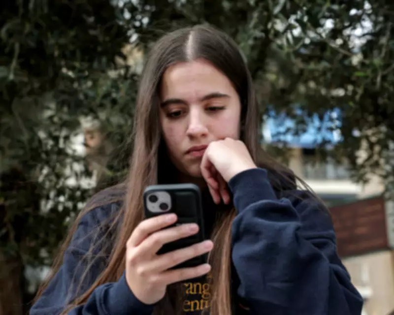 Greece to Ban Social Media for Under-15s Citing Mental Health Risks