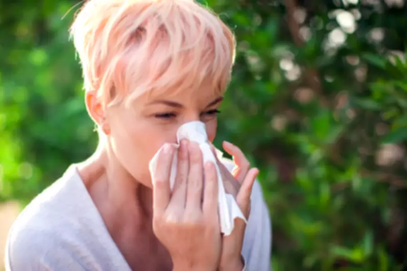 Hay Fever Make-Up Survival Guide: Expert Tips for High Pollen Season