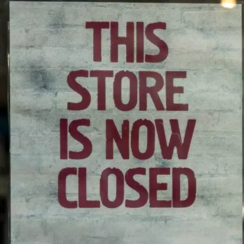 High Street Crisis: William Hill, Topps Tiles Close Hundreds of Branches in 2026