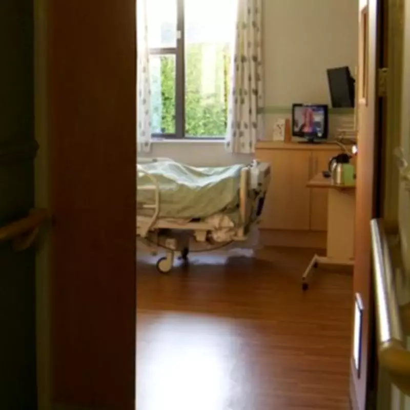 Husband's Selfless Kidney Donation Saves Wife After Acute Renal Failure