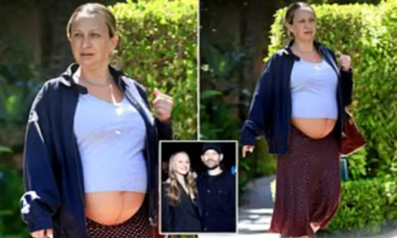 Jennifer Meyer Shows Baby Bump in Beverly Hills Outing with Tobey Maguire's Ex
