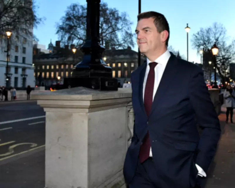 Keir Starmer Sacks Top Diplomat Over Mandelson Security Clearance Controversy