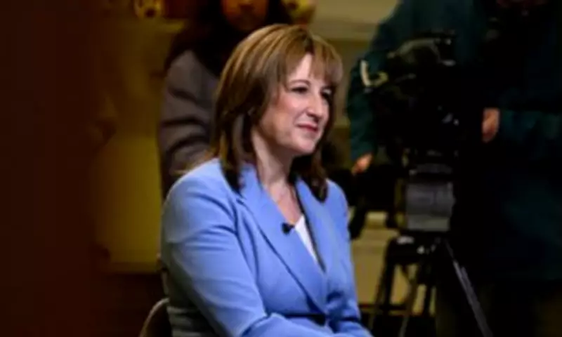 Labour's Tax Chaos Drives Britain's Ultra-Wealthy to Consider Moving Abroad