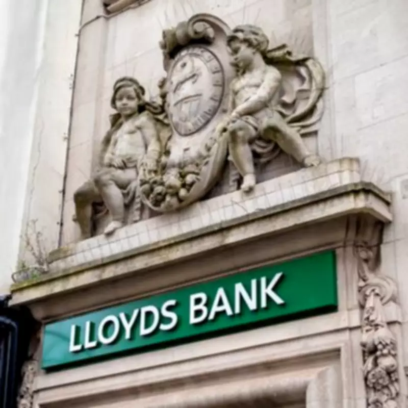 Lloyds Updates Compensation as 80,500 More Customers Affected by IT Glitch