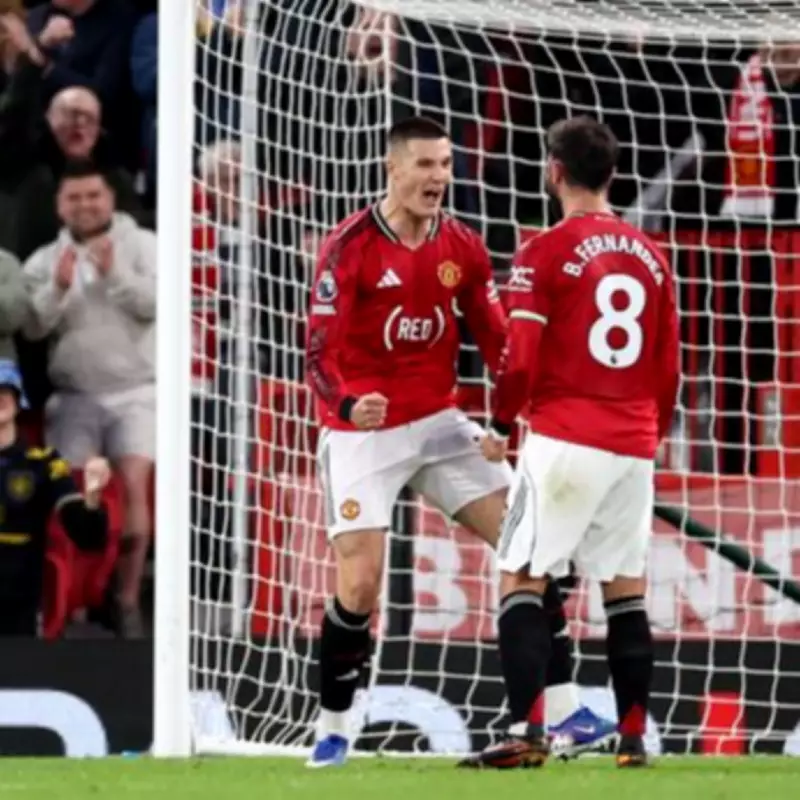 Man Utd Edge Brentford 2-1, Close in on Champions League Spot