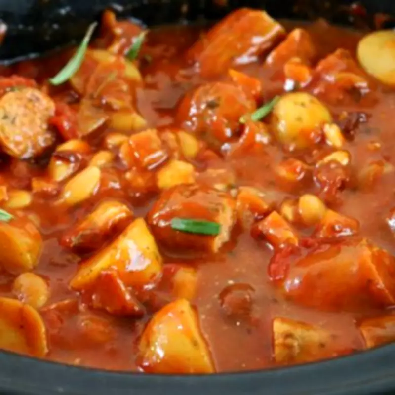 Mary Berry's One-Pan Sausage Stew: A Hearty, Time-Saving Family Dinner
