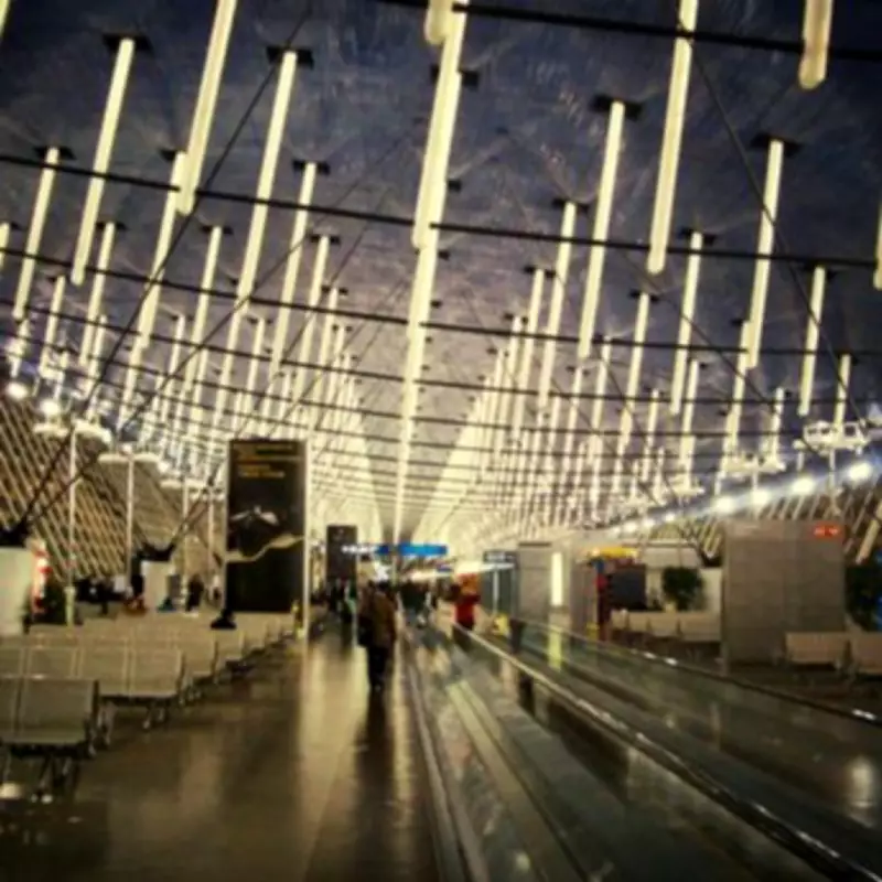 Massive Flight Disruptions Strand Passengers Across Asia Amid Global Aviation Crisis