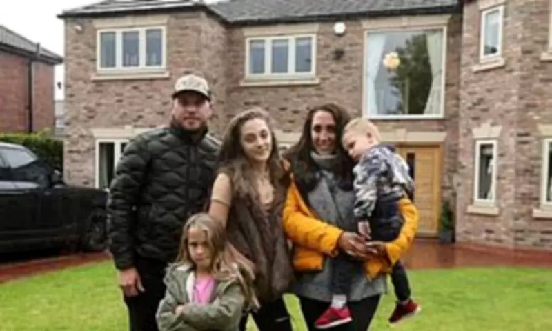 Millionaire from Rich House, Poor House Lost Fortune After Marriage Split