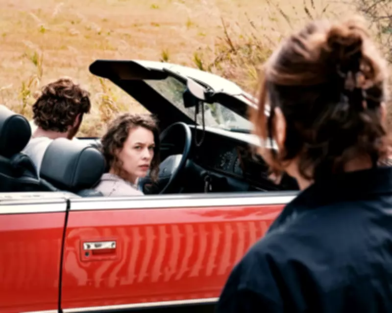 Miroirs No 3 Review: Petzold's Elegant Mystery of Grief and Dysfunction