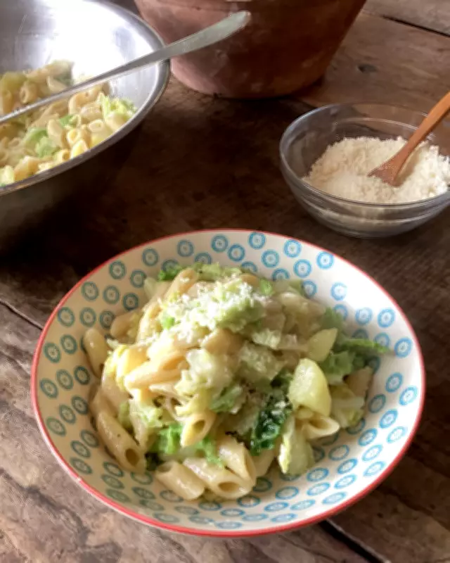 Penne Pasta Recipe: A High-Ranking Italian Dish with Potatoes and Cabbage