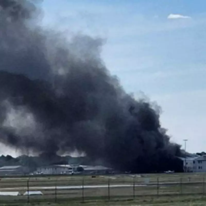 Plane Crashes into Hangar at Adelaide Airport, Thick Smoke Fills Sky