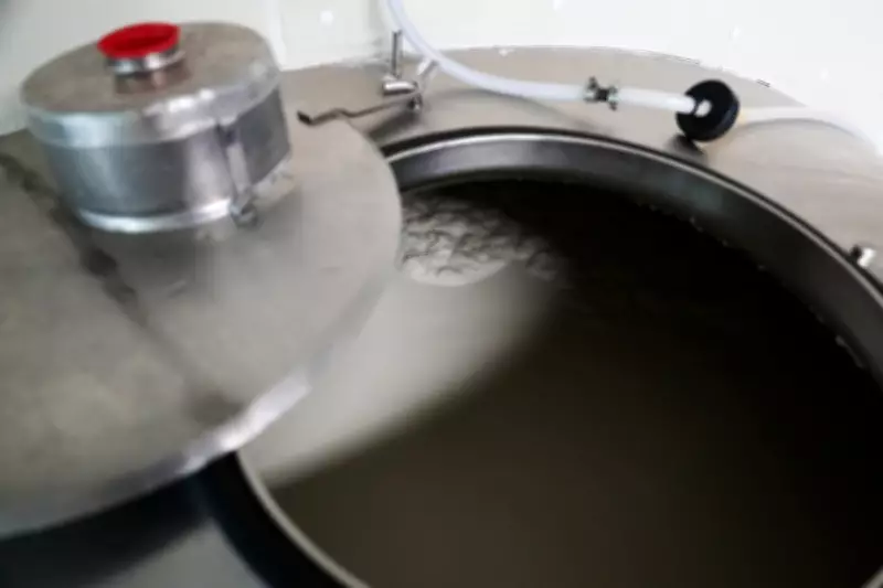 Raw Milk Movement Gains Momentum Despite Outbreak Risks