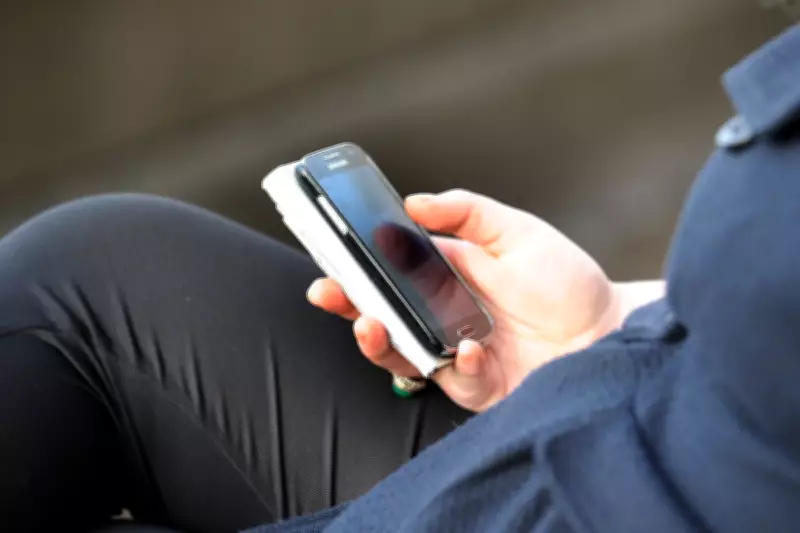 Samsung Discontinues Its Messaging App, Urges Users to Switch to Google Messages