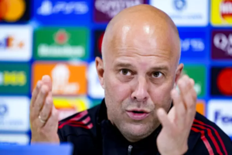 Slot Defends Liverpool's Dual Striker Strategy Amid Champions League Push