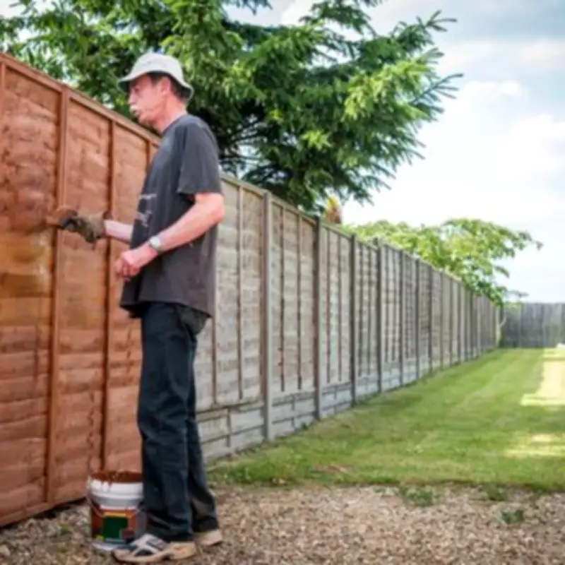 Solicitor Warns Painting Neighbour's Fence Is Criminal Damage
