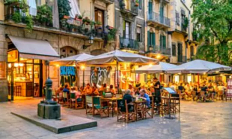 Spain Forces Bars to Close Terraces During Extreme Heatwaves