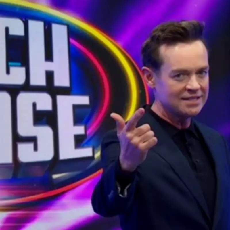 Stephen Mulhern Appears on ITV's The Neighbourhood, Contestant Unfazed
