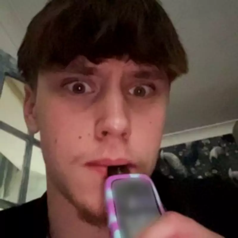 Teen's Lung Collapsed After Vaping 'Every Waking Minute' to Be Cool