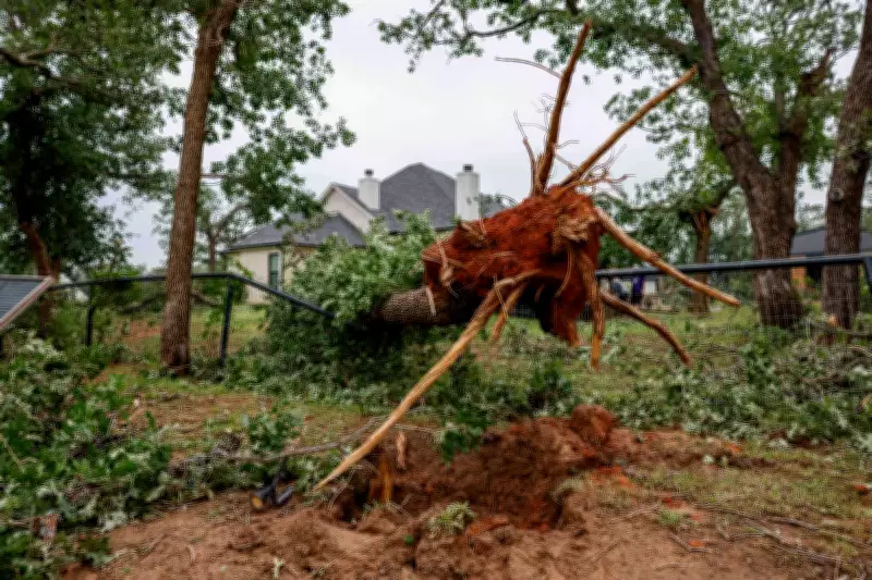 Texas Tornado Kills Two, Displaces Families in Runaway Bay