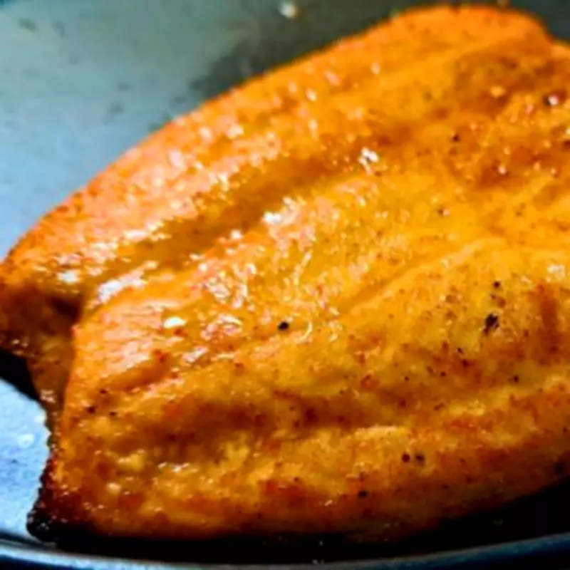 The Simple Olive Oil Trick for Perfectly Juicy Salmon Every Time