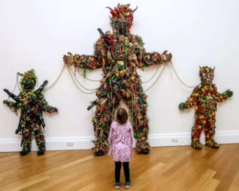 Toddler's Toy Pig Sparks Guide to Art Galleries for Young Children