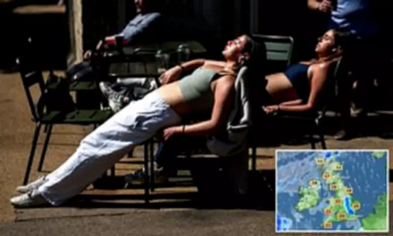 UK Bank Holiday Weather: Sunshine and Showers Expected