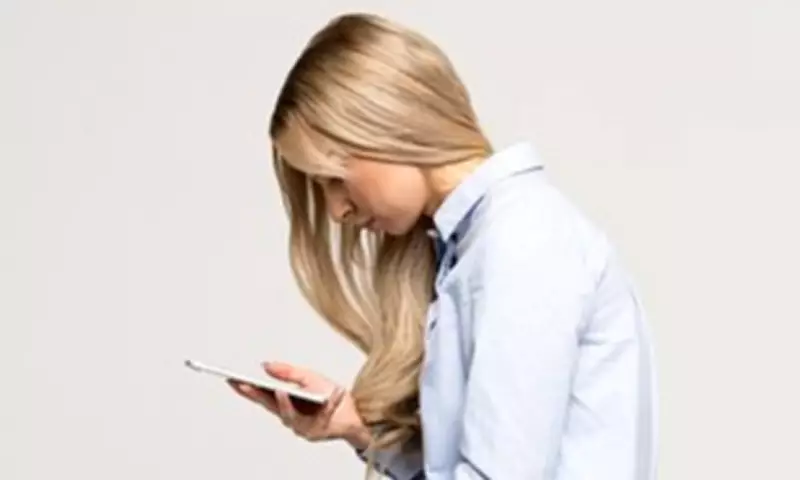 UK Osteopath Warns Modern Habits Cause Irreversible Neck and Back Damage